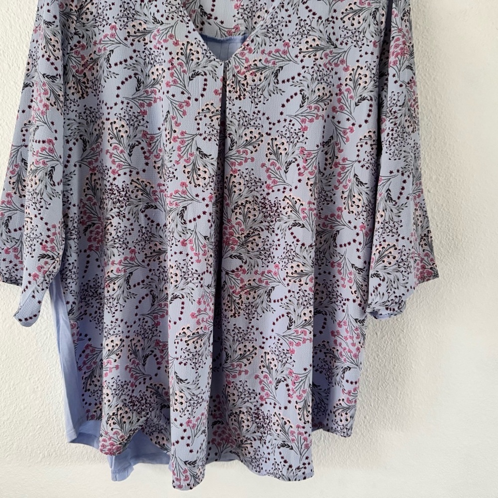 Pleat Front Ditsy Floral Blouse V Neck 3/4 Sleeve 2X Studio B Bobeau - Picture 2 of 10
